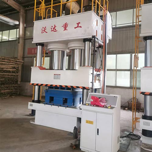 1800噸木屑托盤(pán)液壓機(jī)